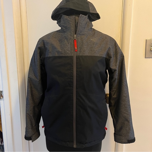 Boys The North Face tri-climate jacket - Picture 2 of 6